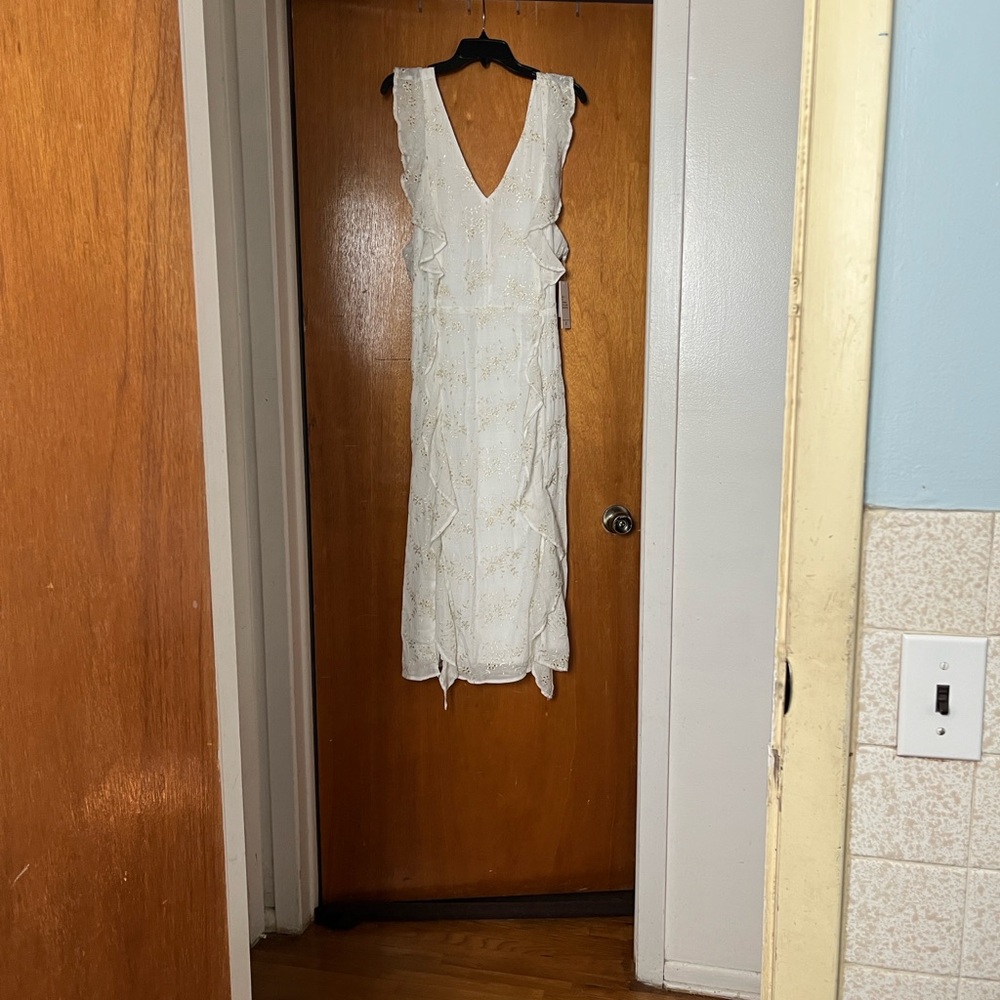 Julia Jordan Cream Backless Dress